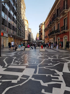 Blick vom Corso Vittorio Emanuele in die Via Saparano da Bari 1