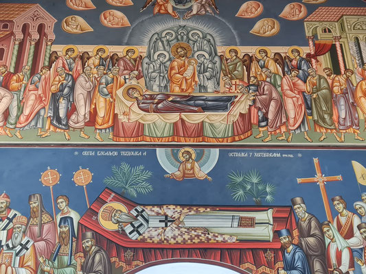 Farbprächtige Fresken in der Kathedrale der Heiligen Verklärung unseres Herrn: Mariä Tod