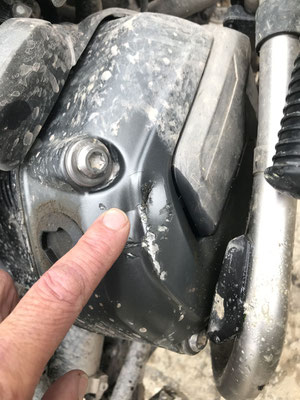 Ventildeckel nach dem Sturz gebrochen