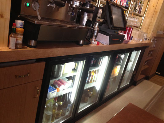 Bar Curt 
