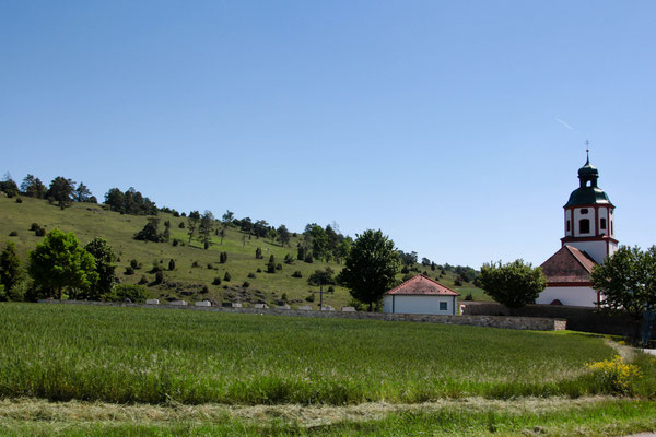 Pfarrkirche Mariä Himmelfahrt bei Gungolding, Landkreis Eichstätt, Bayern. Foto: Achim Graf