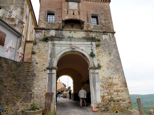 Motovun / äußeres Stadttor