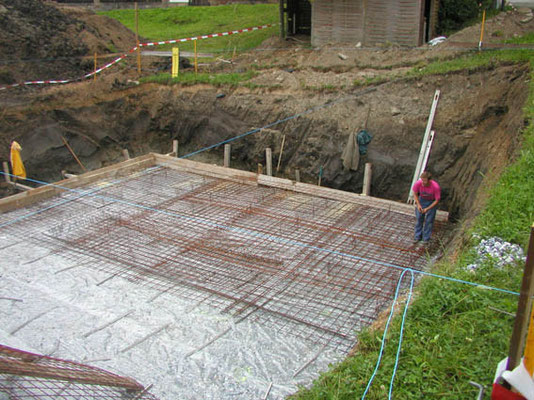 Bau Löschwasserbehälter mit 180.000 Liter Fassungsvermögen unter dem Gemeinschaftshaus