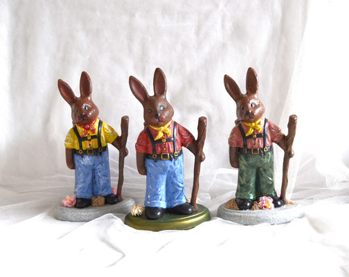 Keramik Osterhase mit Stock und Korb