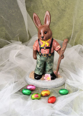 Osterhasen aus Keramik von Hand bemalt
