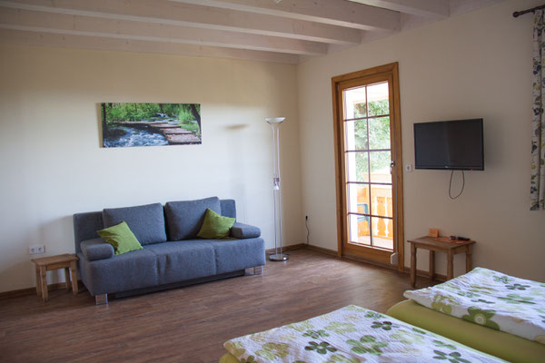 Ferienhof Hölzleberg - Ferienwohnung im Schwarzwald mit Pool, mit Schwimmbad, Ferienwohnung Schwarzwald von privat in Durbach - https://www.hoelzleberg.de - Ferienwohnung Panoramablick Schlafzimmer