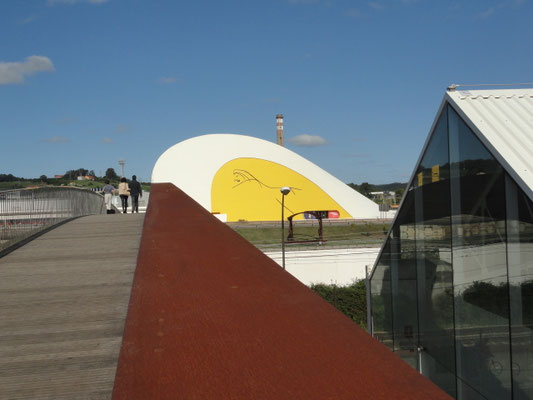 Avilés - Centro Niemeyer