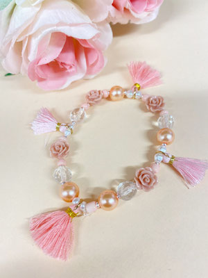 Charms-Workshop in Düsseldorf: Persönliche Anhänger machen den JGA einzigartig.