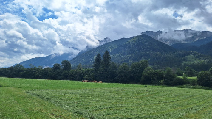 Der Breitenberg in Wolken