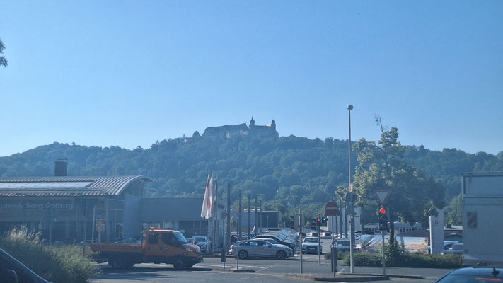 Die Coburg im Morgendunst