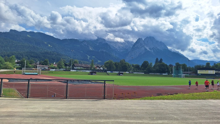 Zugspitzgebiet in Wolken gehüllt