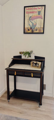 Rénovation Déco & Corinnerie(s) | Table de toilette plateau marbre  réécrite en meuble de réception