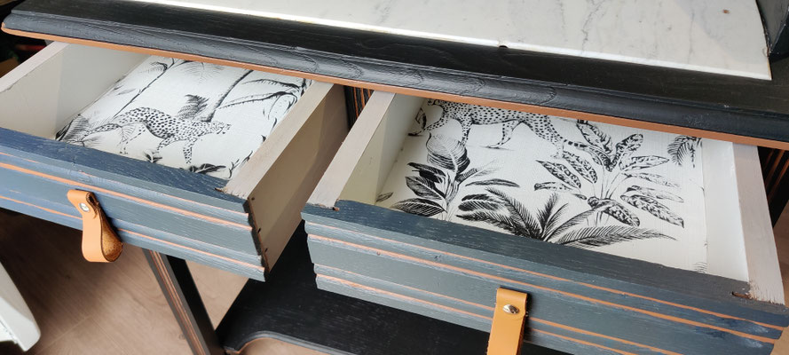 Rénovation Déco & Corinnerie(s) | Détail fond de tiroir papier peint