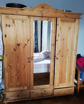 Rénovation Déco & Corinnerie(s) | #Avant Armoire Pin 3 portes