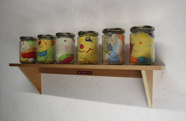 Da guckst du, Wandinstallation, 60 cm breit