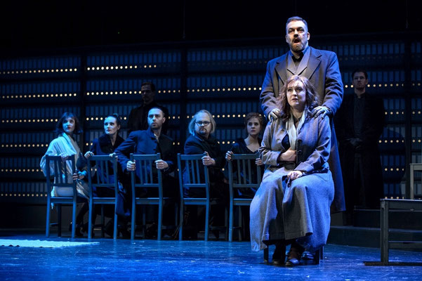Ensemble Der Konsul, Mittelsächsisches Theater 2019, (c) fotografie jörg metzner