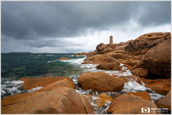 Côte du Granit Rose  |  Nikon Z8, NIKKOR Z 24-120 mm 1:4 S (24mm), ISO 100, 1/10s, f/16
