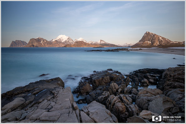 Strand bei Storsandnes | Nikon Z8, NIKKOR Z 24-120 mm 1:4 S (24 mm), ISO 64, 25s, f/20