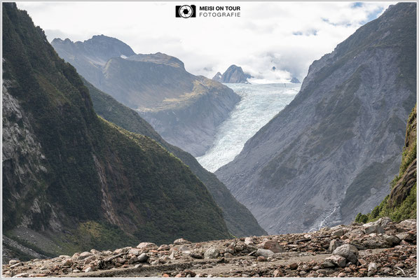 3Km vor dem Fox Glacier  |  Nikon Z9, NIKKOR Z 100–400 mm 1:4,5–5,6 VR S (100 mm), ISO 400, 1/1000s, f/8