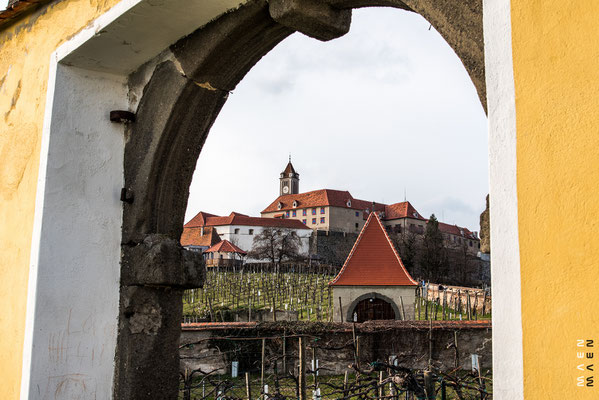 Durch den Torbogen