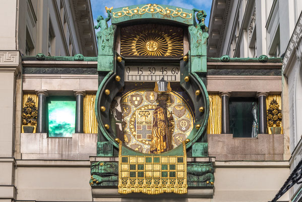 Anker Uhr am Hohen Markt. Die Ankeruhr gilt als eines der herausragenden Werke des Jugendstils 