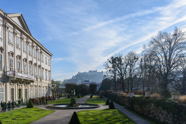 Mirabellgarten mit Burg