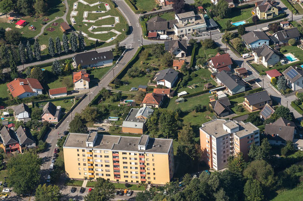 Wohngegend mit Minigolfanlage