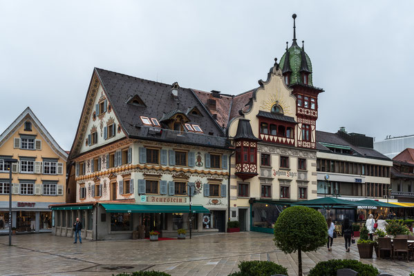 Das Johann-Luger-Haus am Marktplatz (ist ein unter Denkmalschutz.) ist eine Vermischung von Jugendstil und Nationalromantik. 