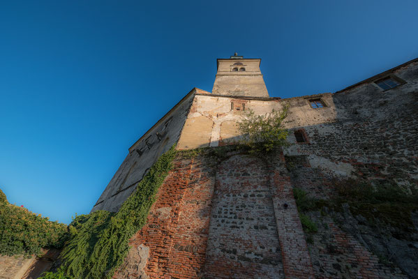 Wehrmauer und Turm