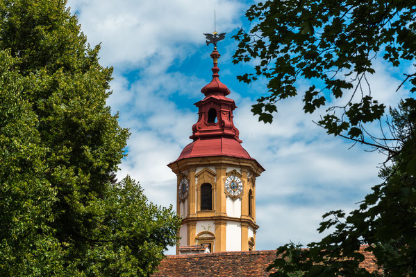 Turm der innenliegenden Schlosskirche