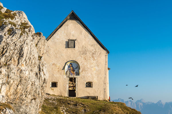 Nordwestseite mit Felsen.