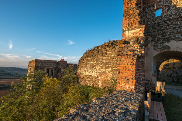 Mauerreste der Burganlage