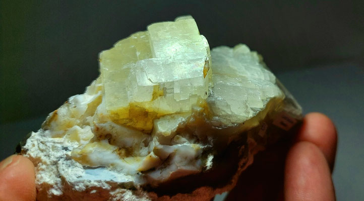 Calcit mit Chalcedon, Erhalten 