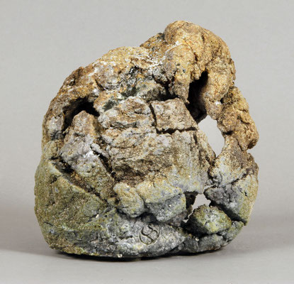 Egueulé 2 disponible sur https://www.terre-et-terres.com/boutique/categorie-ceramique/sculpture/
