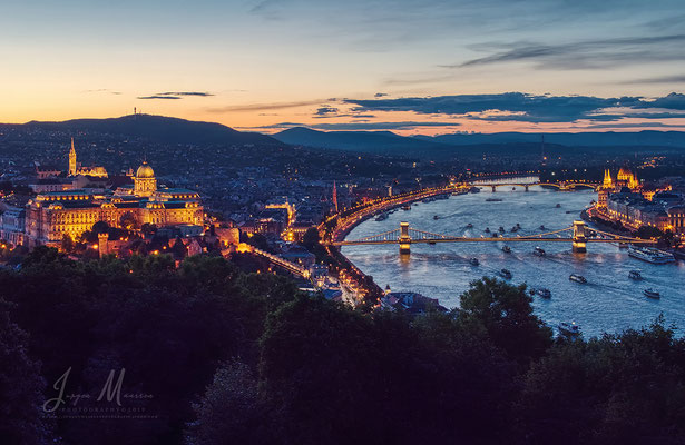 Uitzicht vanaf de Citadel, Gellert Hill - View from the Citadel, Gellert Hill.