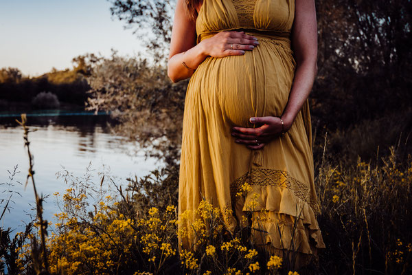 Schwangerschaft und Familienfotograf Wesel