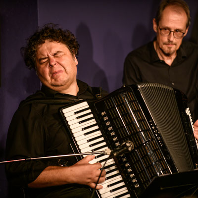 Manouche ;  Michael Lauenstein                Fotos: Helmut Bär
