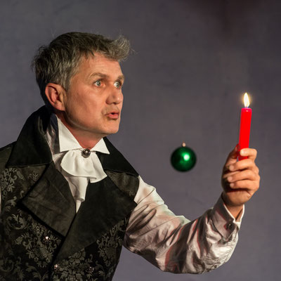 Volker Ranisch   "Die Weihnachtsgeschichte"