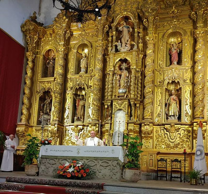 Exposición del Santísimo y rezo del Santo Rosario y Vísperas