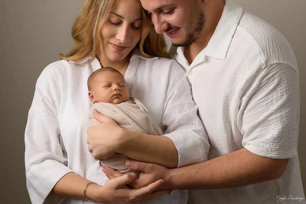 Séance photo naissance avec parents martigues