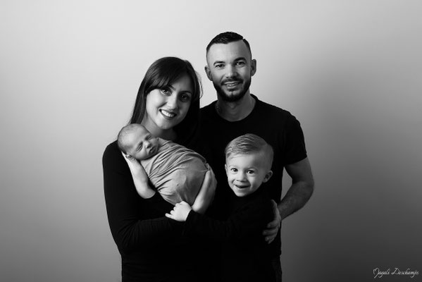 Séance photo naissance en famille martigues