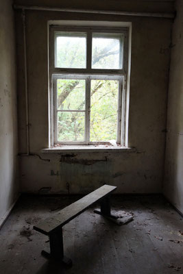 Fenster mit einer Bank