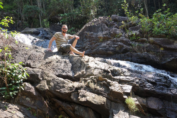 Ich auf dem Wasserfall