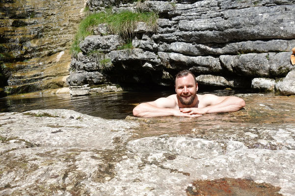 Ich im Wasserbecken Nummer zwei