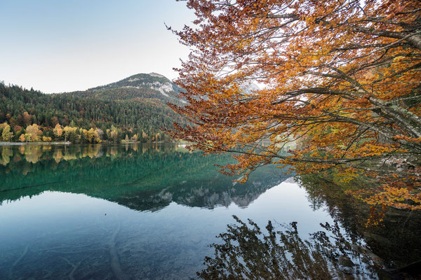 Idyllische Herbststimmung am Hintersteiner See