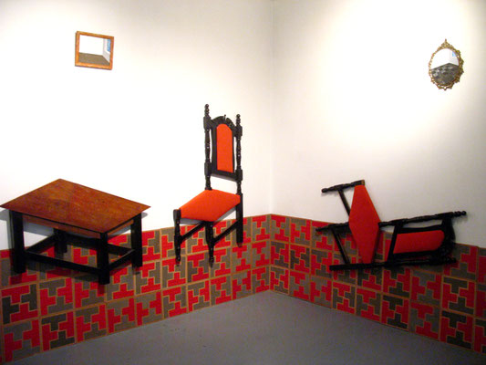 "Aún todavía. Un mobiliario paradójico". Instalación en Casa Cartel Urbano. Bogotá. 2008.