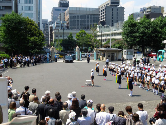 ご門主様が ご到着になりました