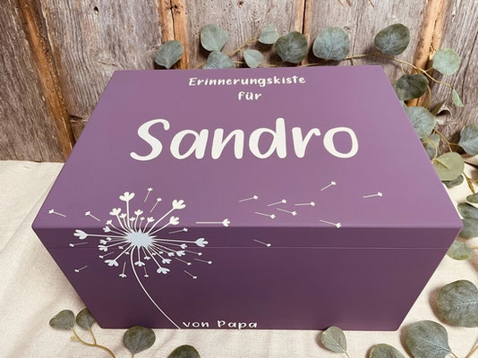 Personalisierte Erinnerungskiste aus Holz zum Geburtstag des Sohnes