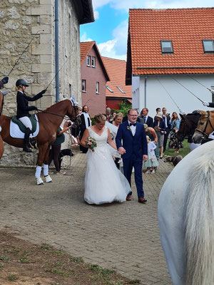 Hochzeit von Sarah und Trond Deichmann in Osterhagen (2022)