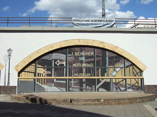 Wasserfall  Alexanderbögen/Rosa-Luxemburg-Straße Berlin-Mitte, 2008, Auftraggeber: Uwe Kobilke, Photo: Cornelia Beitl